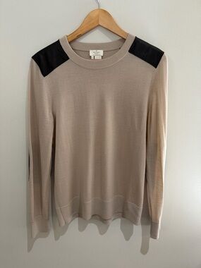 Kate spade genni sweater 100%wool with leather patches  Size large